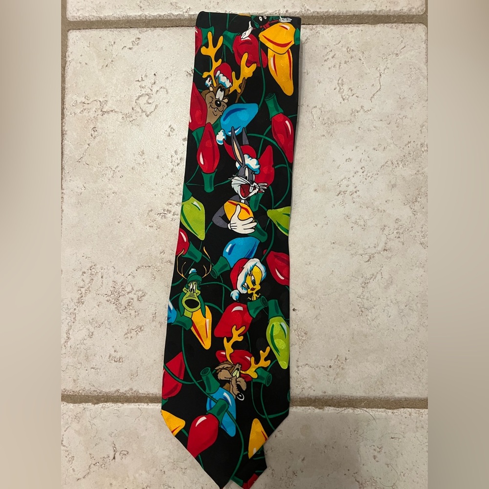 NWOTs Vintage 1994 Looney Tunes Christmas Tie